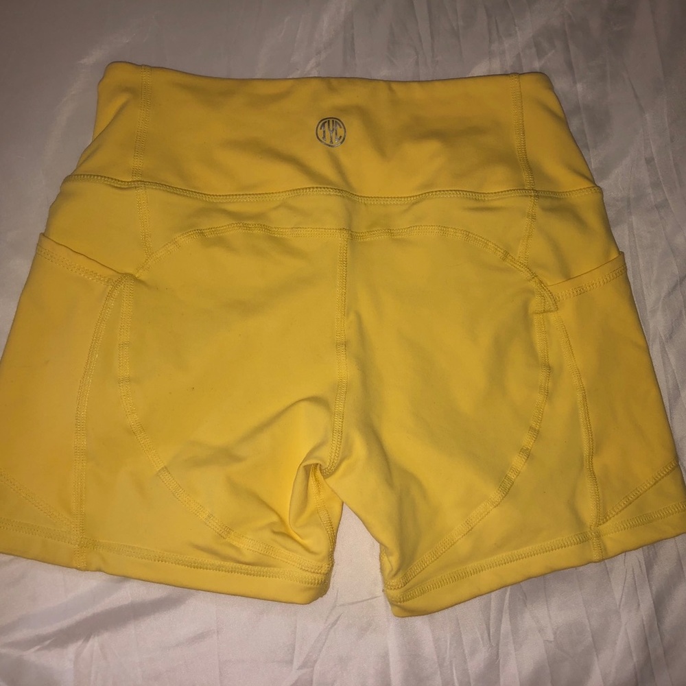 Til You Collapse Yellow Seam-Detail High-Waist Athletic Shorts - Picture 6 of 7
